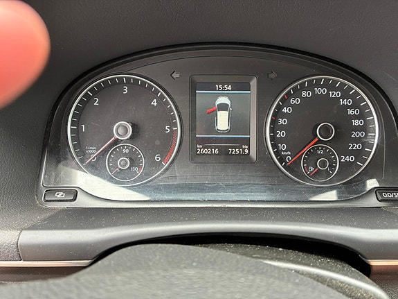 Volkswagen Touran 5 of 5