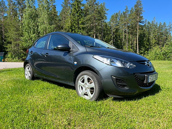 Mazda 2 2 of 5