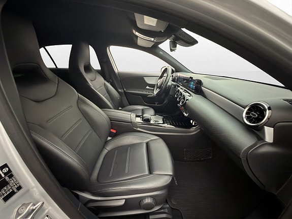 Mercedes-Benz A180 13 of 27
