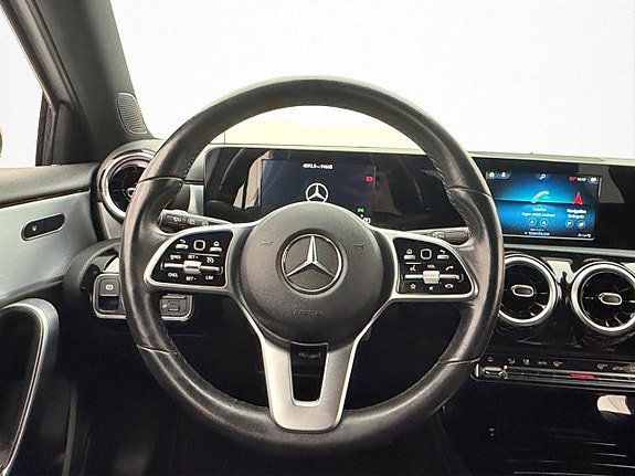 Mercedes-Benz A180 16 of 27