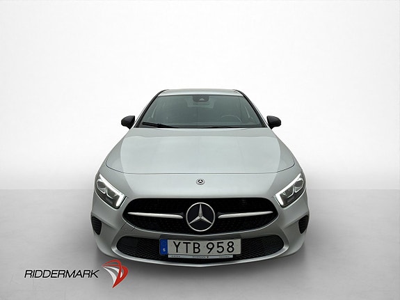 Mercedes-Benz A180 d 2 of 5