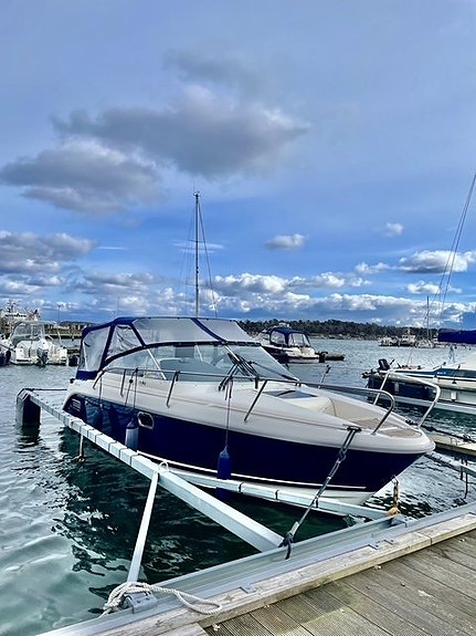 Aquador 23 DC / Volvo Penta D3 200 - 2011 2 of 19