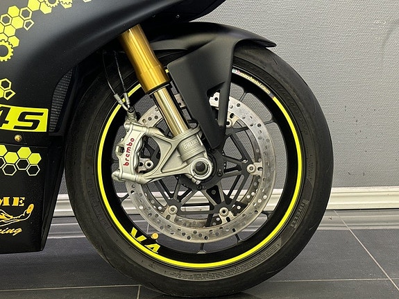Ducati Panigale V4S DQS | Ventiljusterad | Kamera | Öhlins | Nytt däck 11 of 28