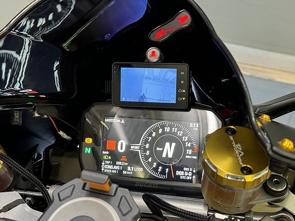 Ducati Panigale V4S DQS | Ventiljusterad | Kamera | Öhlins | Nytt däck 24 of 28