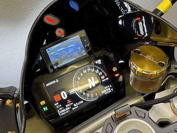 Ducati Panigale V4S DQS | Ventiljusterad | Kamera | Öhlins | Nytt däck 21 of 28
