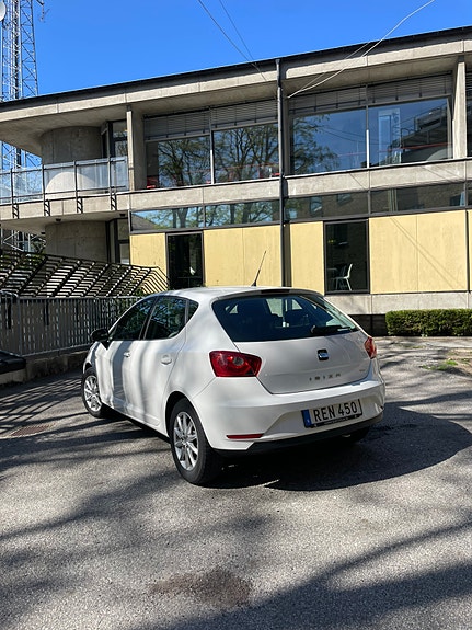 Seat Ibiza 4 of 5