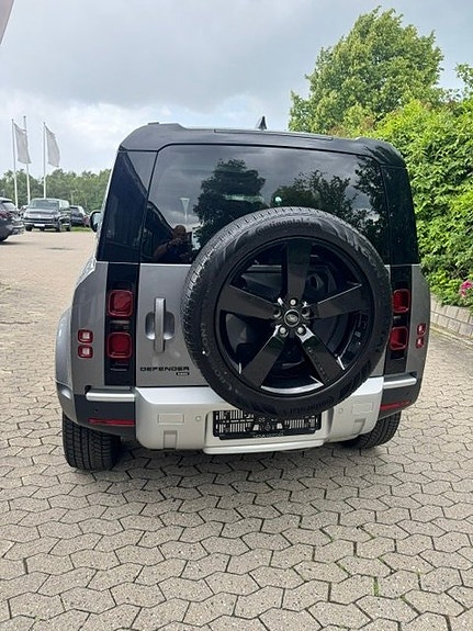 Land Rover Defender 90 3 of 10
