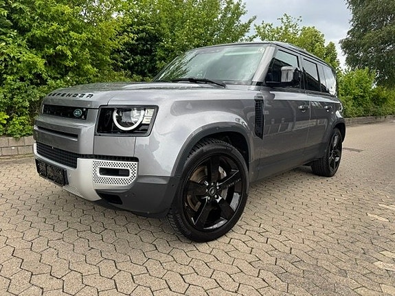 Land Rover Defender 90 2 of 10