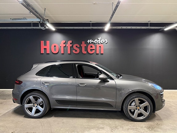 Porsche Macan S 2 of 23