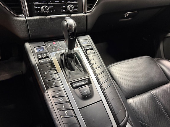 Porsche Macan S 22 of 23