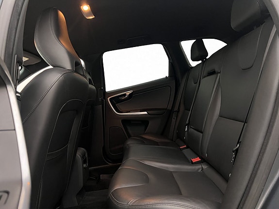 Volvo XC60 19 of 30