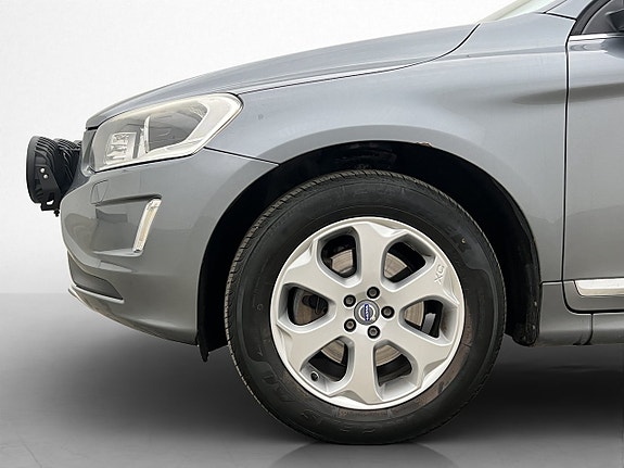 Volvo XC60 10 of 30