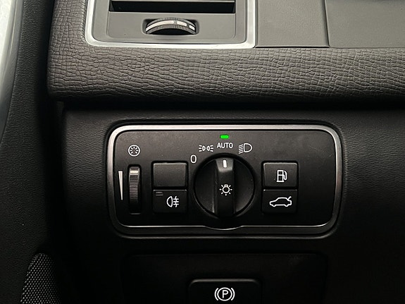 Volvo XC60 30 of 30