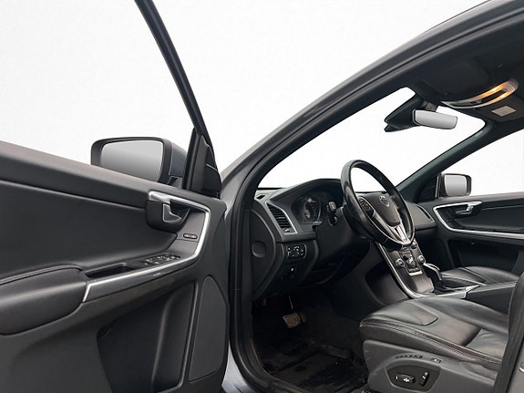 Volvo XC60 22 of 30