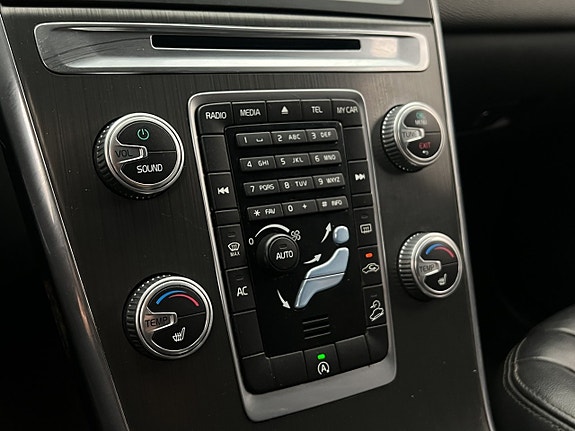 Volvo XC60 26 of 30