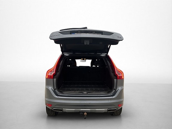 Volvo XC60 17 of 30