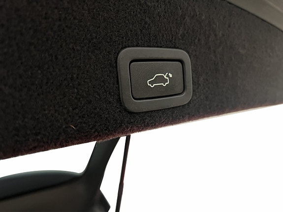 Volvo XC60 18 of 30