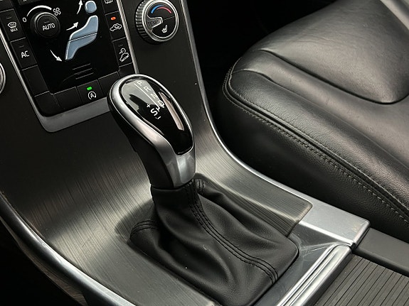 Volvo XC60 27 of 30