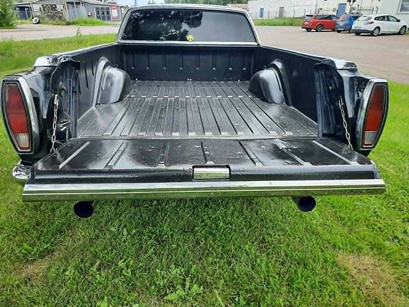 Ford Ranchero 7 of 23