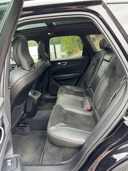 Volvo XC60 9 of 14