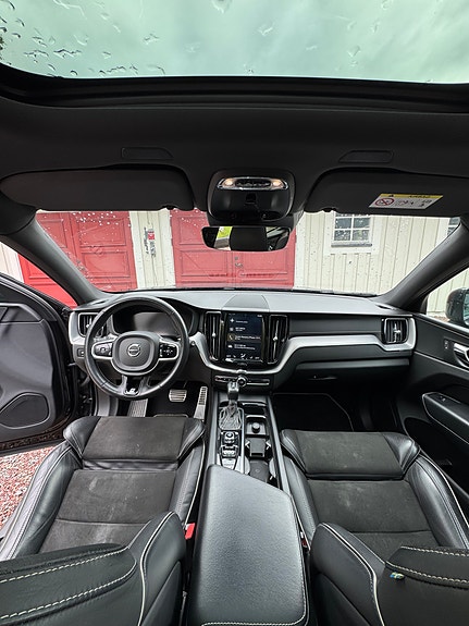 Volvo XC60 7 of 14