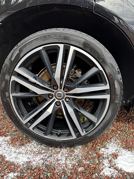 Volvo XC60 10 of 14