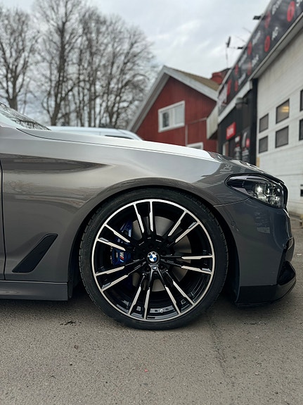 BMW 540d 3 of 5