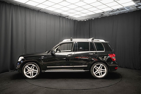 Mercedes-Benz GLK220 9 of 18