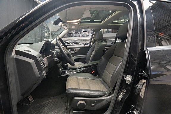 Mercedes-Benz GLK220 15 of 18
