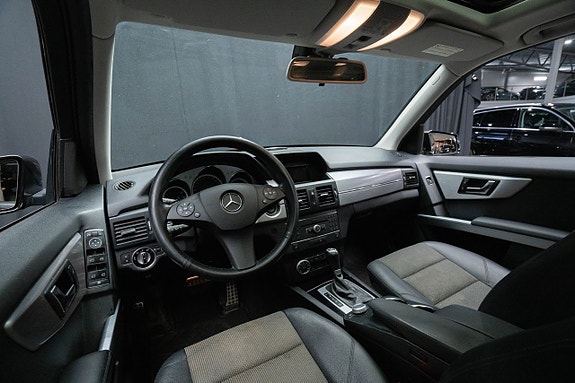 Mercedes-Benz GLK220 10 of 18