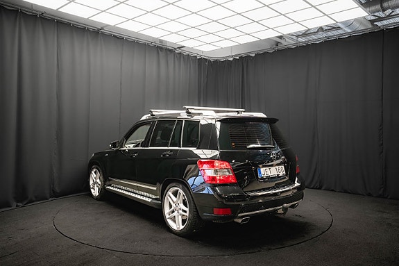 Mercedes-Benz GLK220 8 of 18