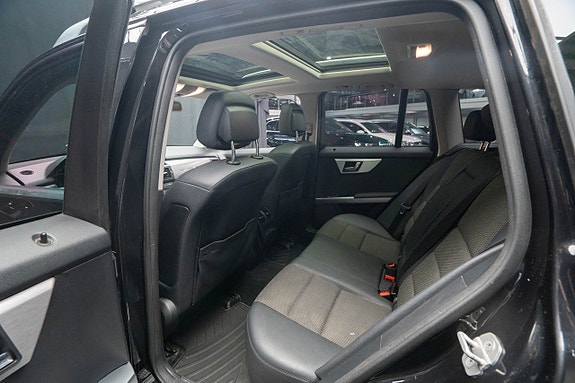 Mercedes-Benz GLK220 17 of 18