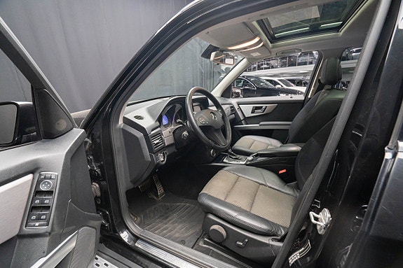 Mercedes-Benz GLK220 14 of 18