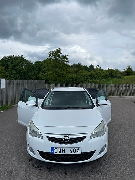 Opel Astra 3 of 5