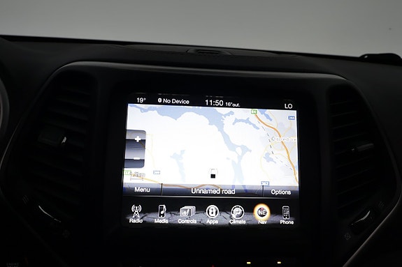 Jeep Cherokee 21 of 26