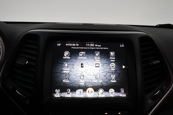 Jeep Cherokee 17 of 26