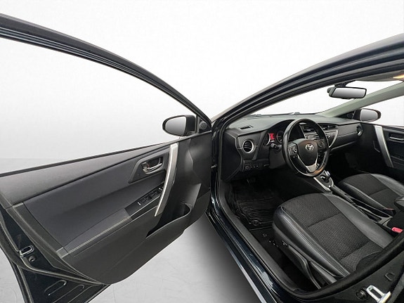 Toyota Auris 20 of 30