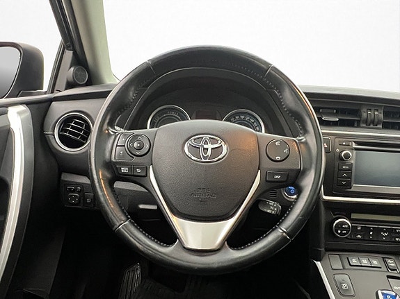 Toyota Auris 19 of 30