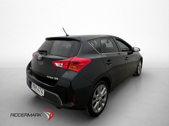 Toyota Auris 8 of 30