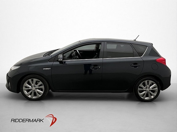 Toyota Auris 5 of 30