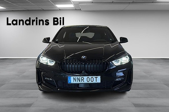 BMW 120d 2 of 5