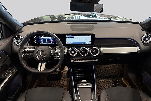 Mercedes-Benz GLB220 d 7 of 19
