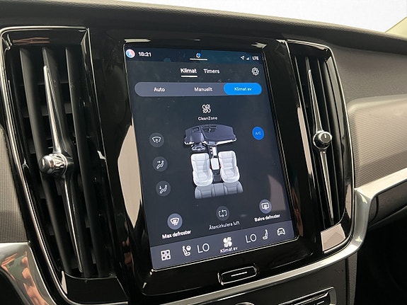 Volvo V90 22 of 30