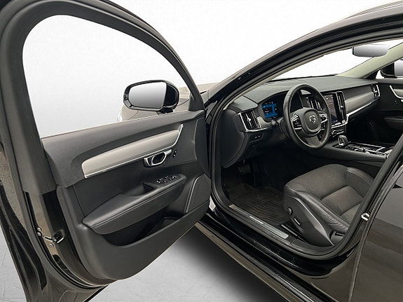 Volvo V90 13 of 30