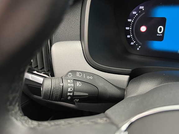 Volvo V90 26 of 30