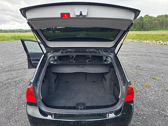 BMW 325i 14 of 14