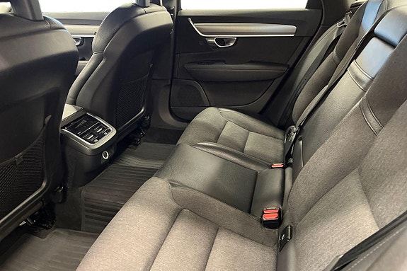 Volvo S90 23 of 28
