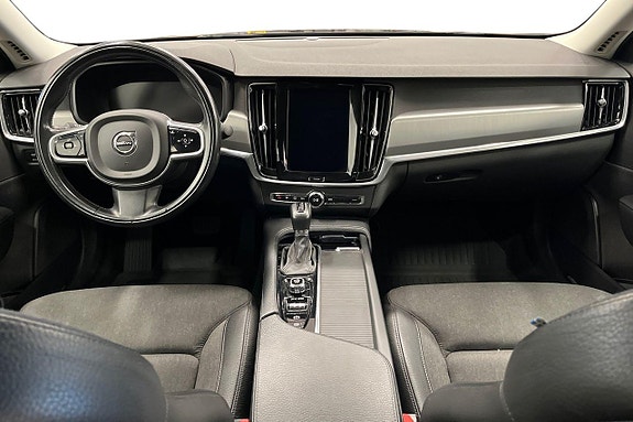 Volvo S90 15 of 28