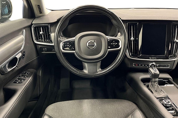 Volvo S90 16 of 28