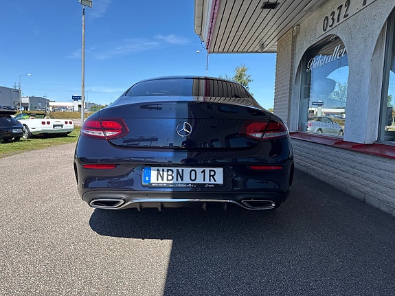 Mercedes-Benz C300 d 27 of 30